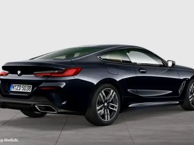 BMW 840