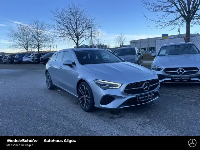 Mercedes-Benz CLA 180