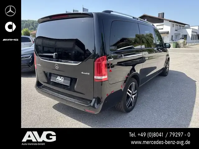 Mercedes-Benz V 250