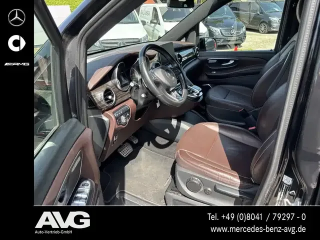 Mercedes-Benz V 250