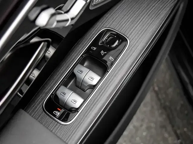 Mercedes-Benz EQS SUV