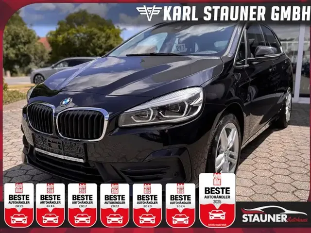 BMW 225