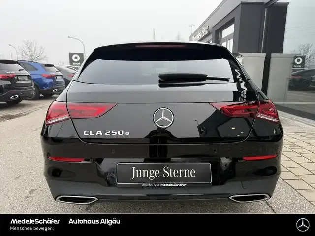 Mercedes-Benz CLA 250