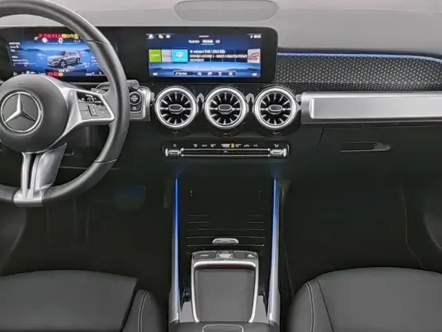 Mercedes-Benz GLB 200
