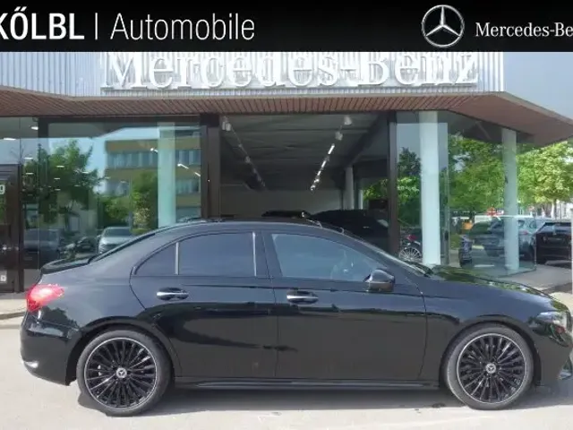 Mercedes-Benz A 220