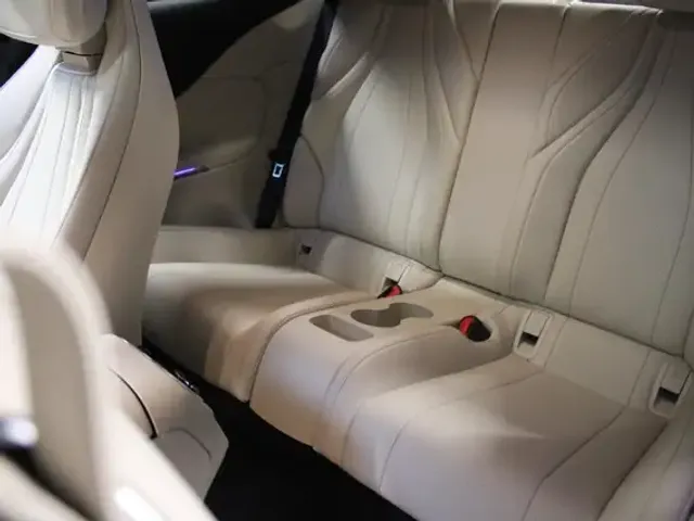 Mercedes-Benz CLE 300