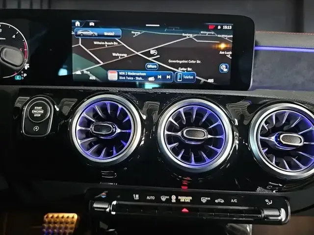 Mercedes-Benz CLA 220