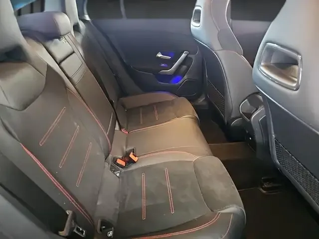 Mercedes-Benz CLA 220