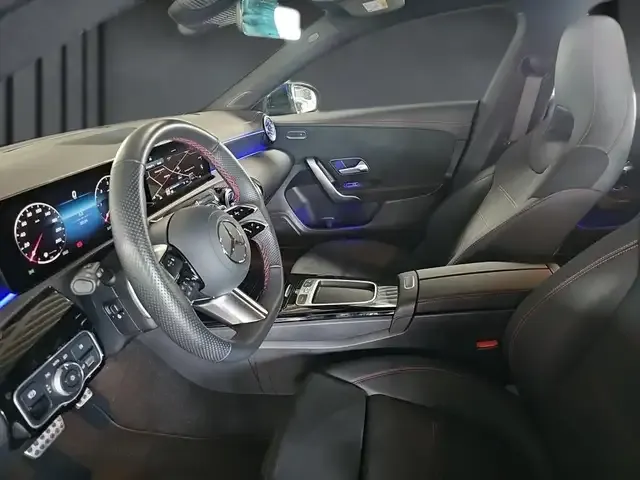 Mercedes-Benz CLA 220
