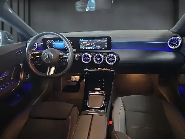 Mercedes-Benz CLA 220
