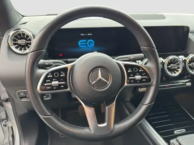 Mercedes-Benz EQA 300