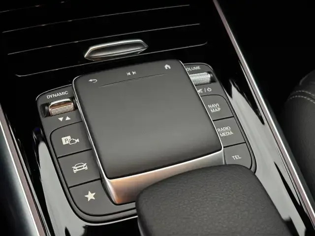 Mercedes-Benz EQA 300