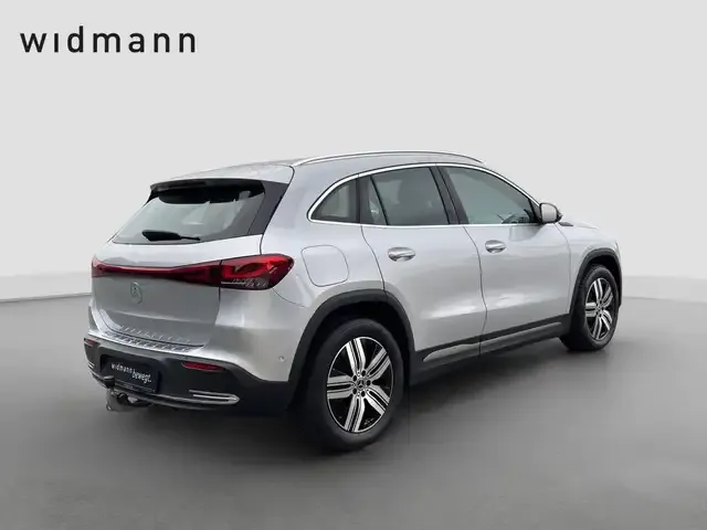 Mercedes-Benz EQA 300