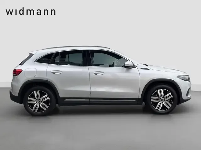 Mercedes-Benz EQA 300