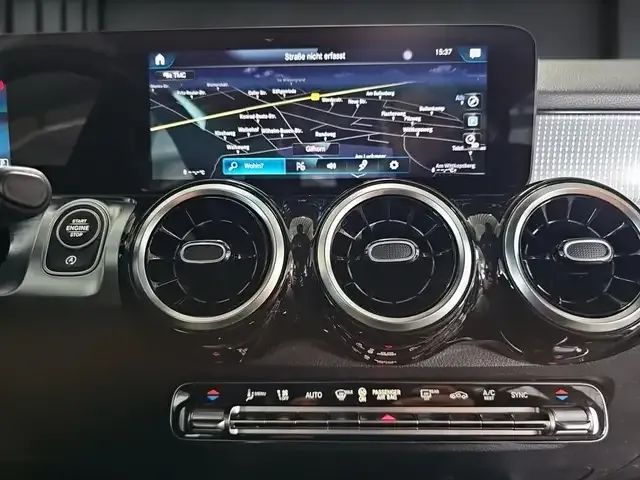 Mercedes-Benz GLB 200