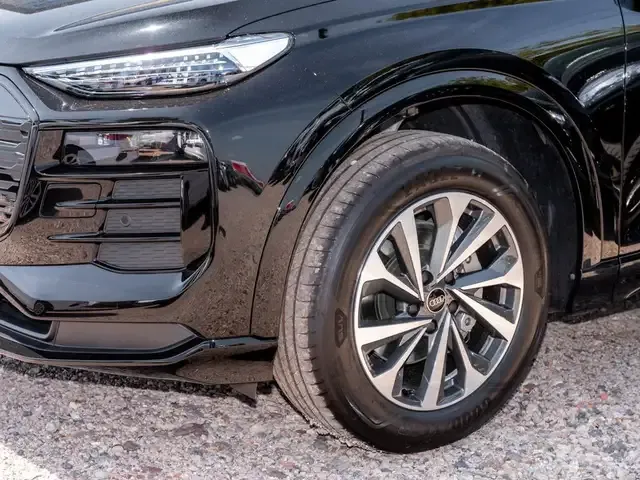 Audi Q6
