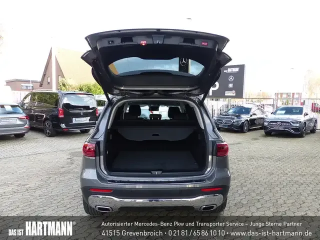 Mercedes-Benz GLB 180