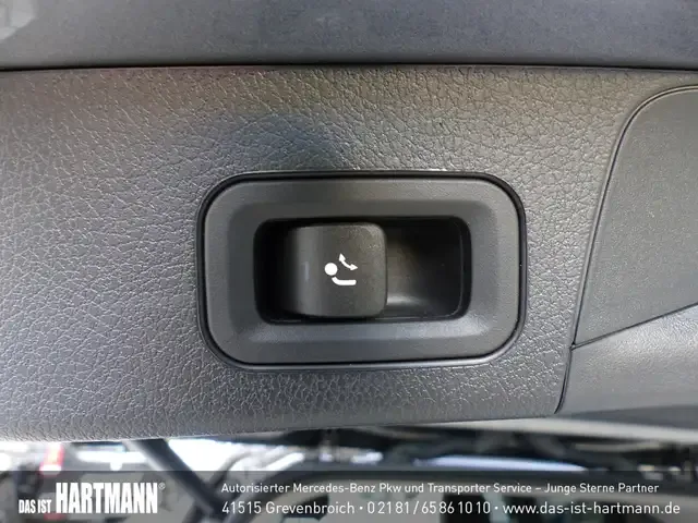 Mercedes-Benz GLB 180