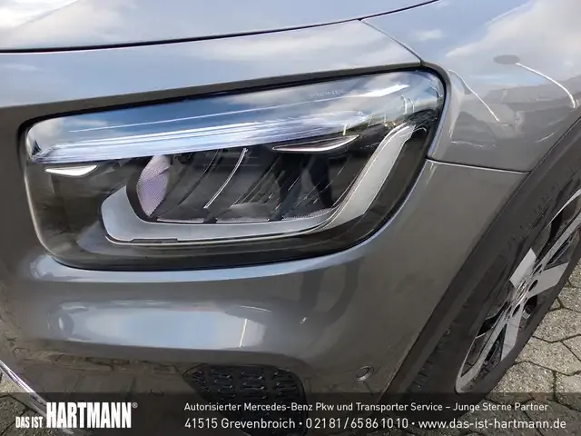 Mercedes-Benz GLB 180