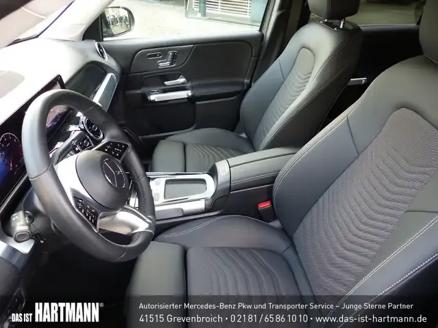 Mercedes-Benz GLB 180