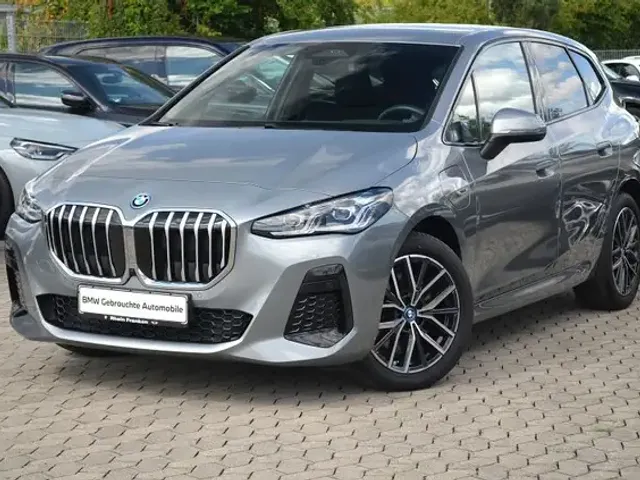 BMW 230