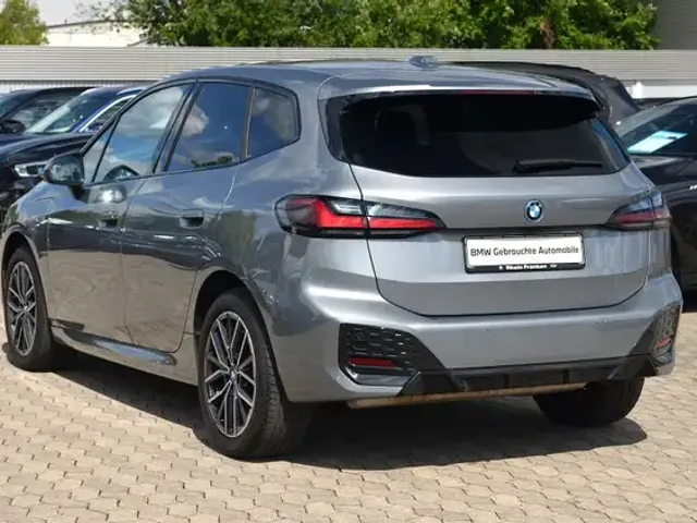 BMW 230