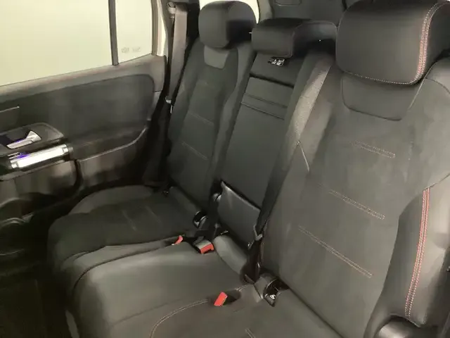 Mercedes-Benz EQB 350