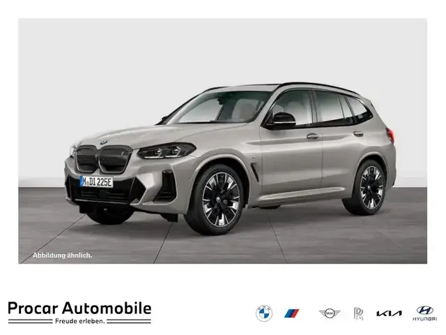 BMW iX3
