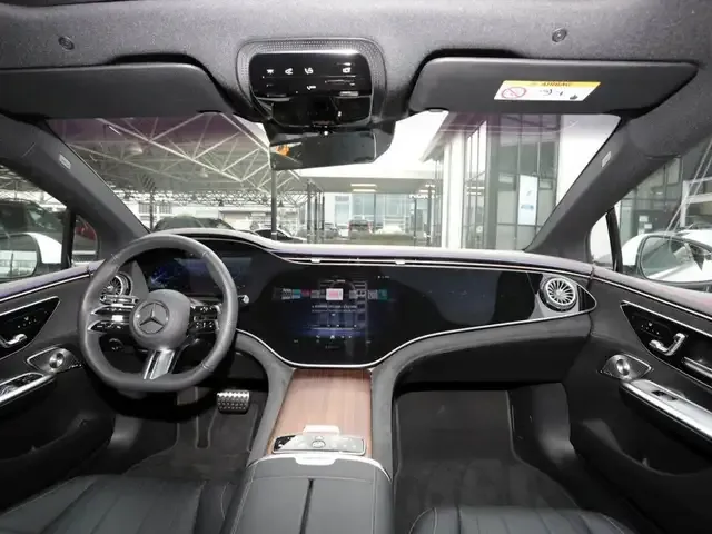 Mercedes-Benz EQE 500