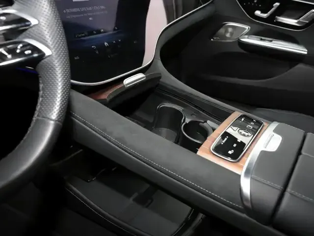 Mercedes-Benz EQE 500