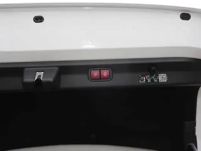 Mercedes-Benz EQE 500