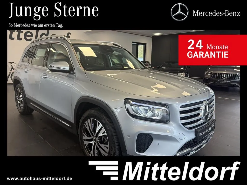 Mercedes-Benz GLB 220