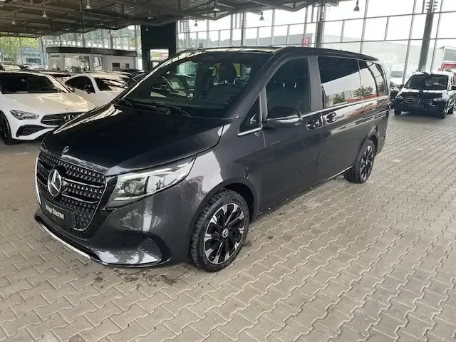 Mercedes-Benz V 250