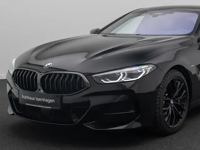 BMW 840