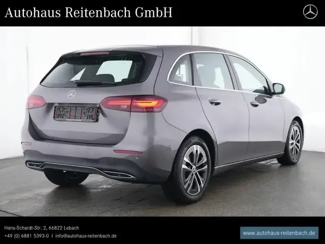 Mercedes-Benz B 200