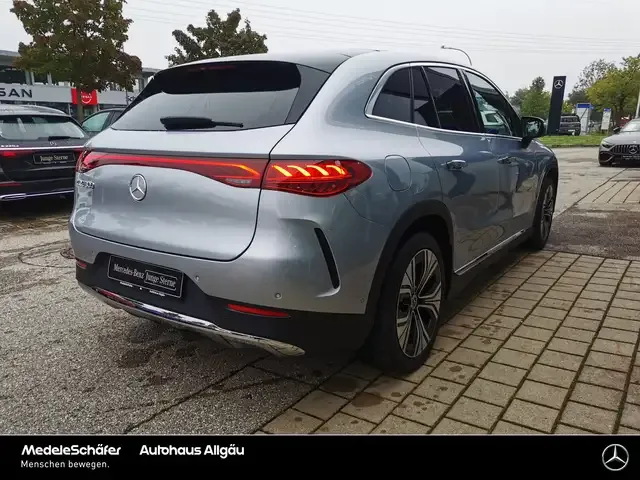 Mercedes-Benz EQE SUV