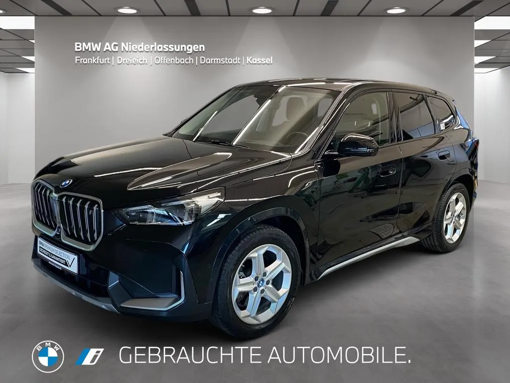 BMW iX1
