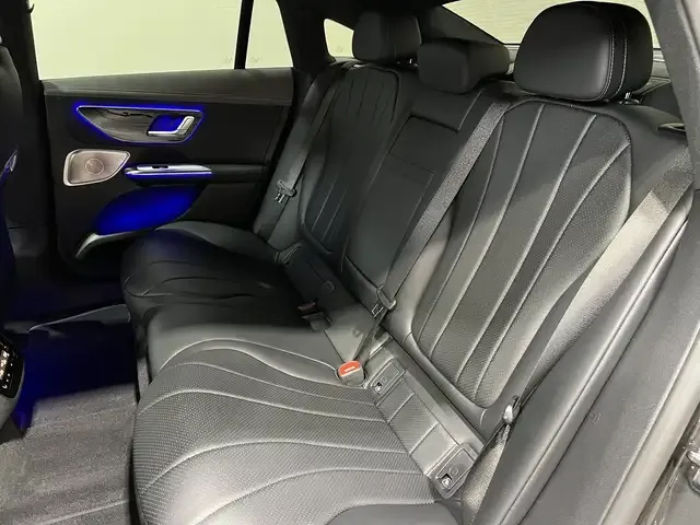 Mercedes-Benz EQE 300