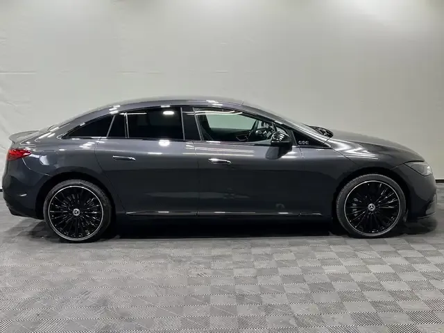 Mercedes-Benz EQE 300
