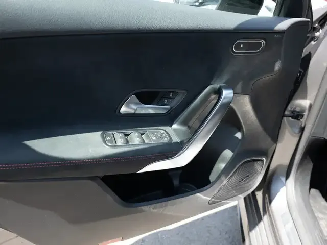 Mercedes-Benz A 35 AMG