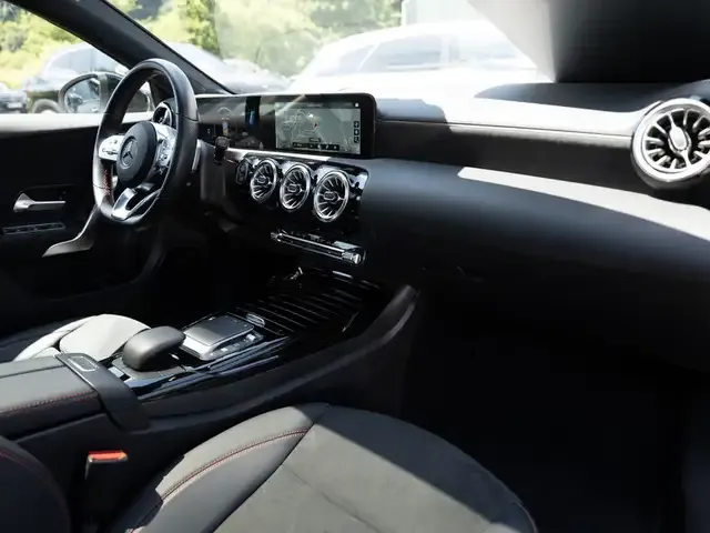 Mercedes-Benz A 35 AMG