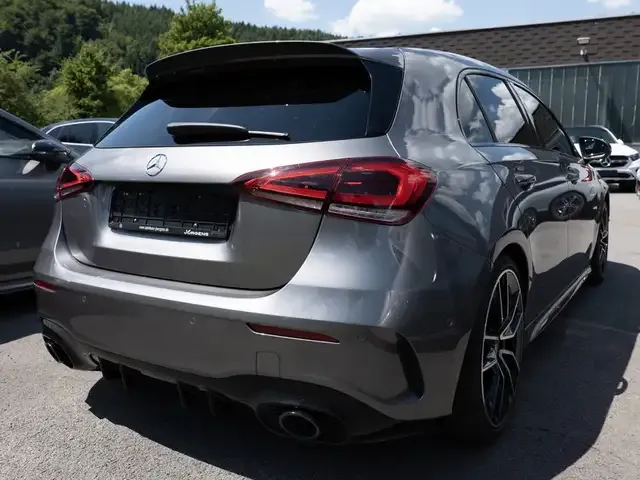 Mercedes-Benz A 35 AMG