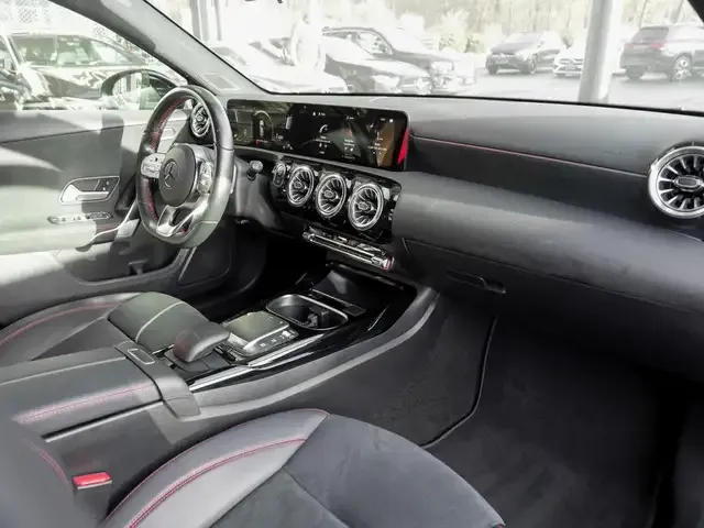 Mercedes-Benz A 35 AMG