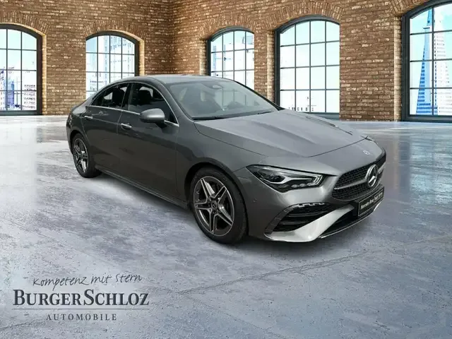 Mercedes-Benz CLA 200