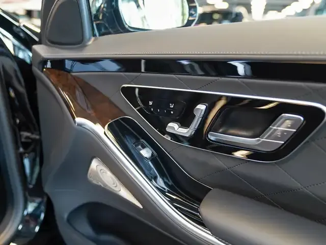 Mercedes-Benz S 500