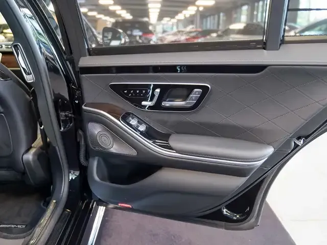 Mercedes-Benz S 500