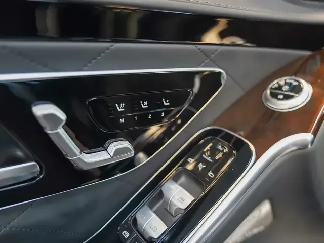Mercedes-Benz S 500