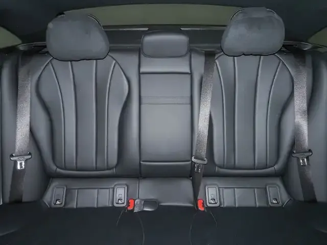 Mercedes-Benz EQE 300