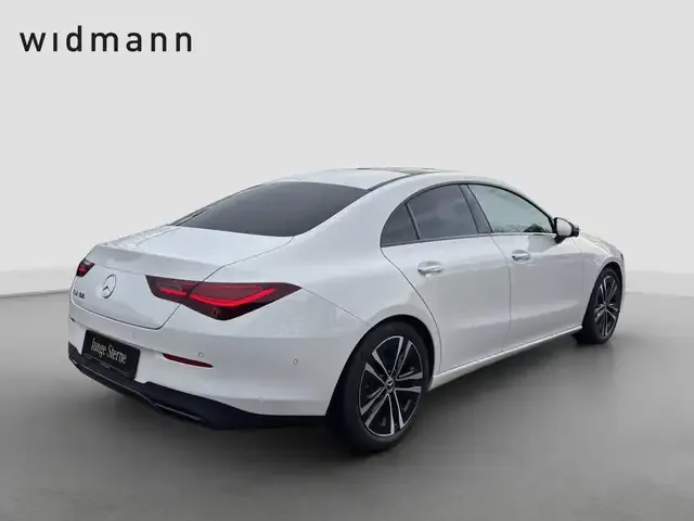 Mercedes-Benz CLA 180