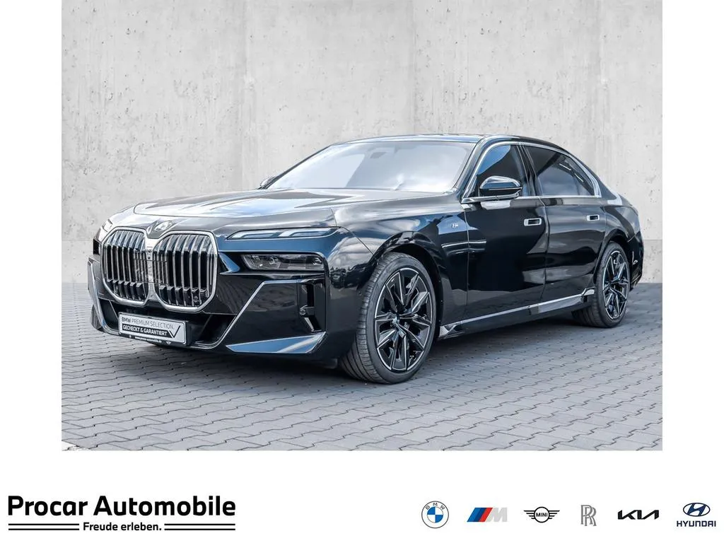 BMW 740